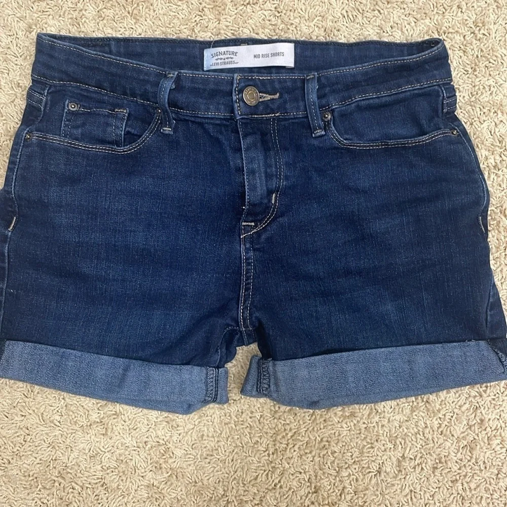 Levi Strauss & Co Signature Dark Wash Mid Rise Shorts Classic Cuffs Stretch Sz 2 - Picture 5 of 14